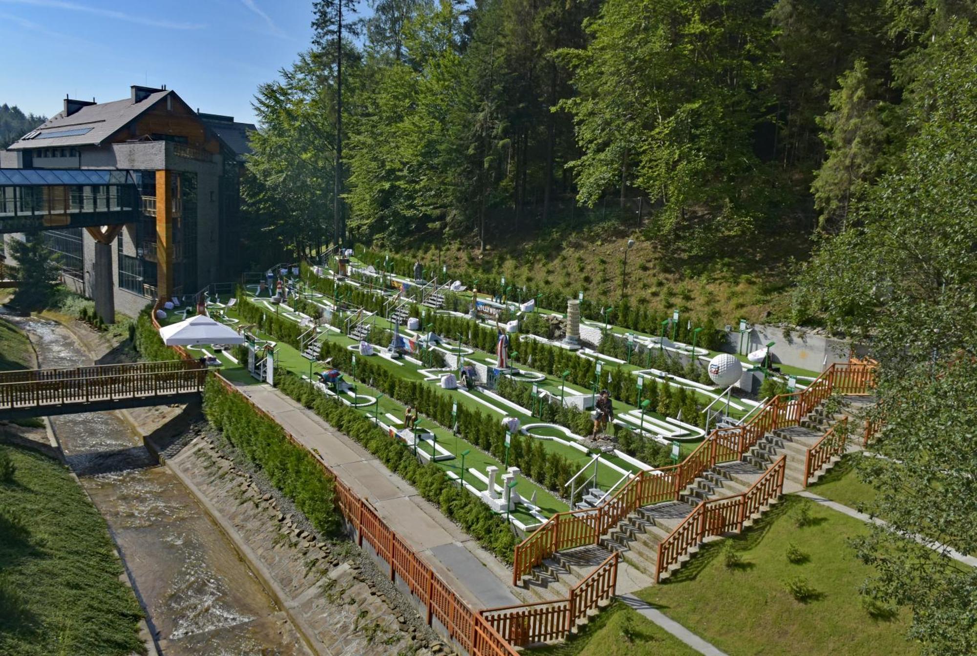 Hotel Czarny Potok Resort Spa & Conference 크리니차 즈드로이 외부 사진